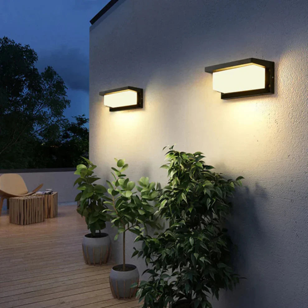 Brilix - Vägglampa för utomhusbruk med sensor